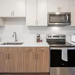 Landing Modern Apartment With Amazing Amenities