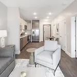 Landing Modern With Amazing Amenities Apartment