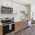Landing Modern Apartment With Amazing Amenities