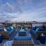 New And Luxurious By Downtown With Rooftop Deck! *