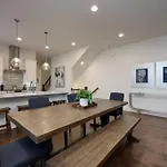 New And Luxurious By Downtown With Rooftop Deck! Holiday home *