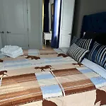 Holiday home New And Luxurious By Downtown With Rooftop Deck!