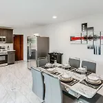 Family-friendly Less Than 5 Mi To Downtown Holiday home *