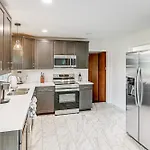 Holiday home Family-friendly Less Than 5 Mi To Downtown *
