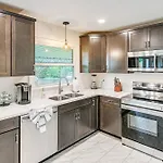 Family-friendly Less Than 5 Mi To Downtown *