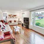 Family-friendly Less Than 5 Mi To Downtown