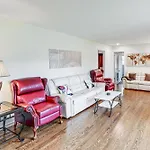 Family-friendly Less Than 5 Mi To Downtown Holiday home Nashville