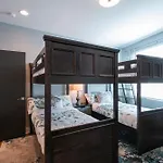 Luxury Townhome Skyline Views Mins To Dt Nashville
