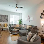 Holiday home Luxury Townhome Skyline Views Mins To Dt