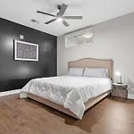 Apartment The Celebrity The Gulch