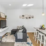 East Townhome 5min To Grand Ole Opry! Rooftop Deck, Grill, Tv And Golf * Nashville