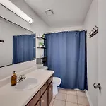 East Nash 12 Mins To Broadway Sleeps 6 * Nashville