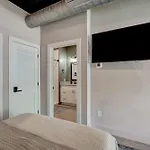 Apartment New With 2 Beds 7 Mins To Broadway