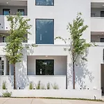 River View High-end With Private Patio And Free Parking Holiday home *