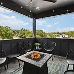Walk To Belmont, 12 South With Private Patio And Garage Holiday home Nashville