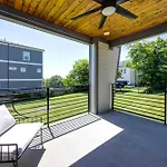 Luxe-Elevate-Modern Luxury-Stunning City Views
