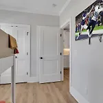 Double Treble - 2 Townhomes - Private Rooftops Holiday home Nashville