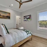 Double Treble - 2 Townhomes - Private Rooftops Holiday home Nashville