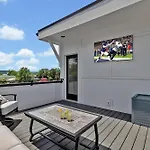 Double Treble - 2 Townhomes - Private Rooftops Holiday home