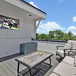 Double Treble - 2 Townhomes - Private Rooftops *