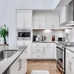 Holiday home Modern - Mins To Broadway