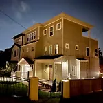New Luxury Big House Near Gulch 4 King 4 Queen 2 Twin Nashville