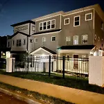 New Luxury Big House Near Gulch 4 King 4 Queen 2 Twin