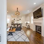 Holiday home New Luxury Big House Near Gulch 4 King 4 Queen 2 Twin *