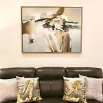 Holiday home New Luxury Big House Near Gulch 4 King 4 Queen 2 Twin Nashville
