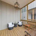 New Luxury Big House Near Gulch 4 King 4 Queen 2 Twin