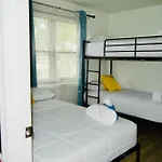 Beautiful Condo,minutes From Broadway Sleep 6! Apartment *
