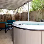 Holiday home Casa Azul - Boutique 3Br Ranch With Hot Tub & King Beds *