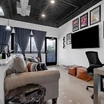 New Sleeps 4 - 7 Mins To Dwtn * Nashville