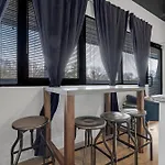 New Sleeps 4 - 7 Mins To Dwtn * Nashville