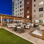 Apartment Hendrix Pool Gym Free Parking *