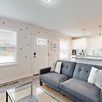 Capitol Hill Retreat A Holiday home