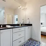 Holiday home Brick Manor Unit A