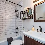 3 Bedroom Only 3 Miles From Downtown *