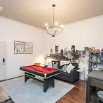 Holiday home Spacious W Bar & Pool Table & Garage Near Belmont