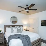 Spacious W Bar & Pool Table & Garage Near Belmont Nashville