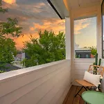 3 King Beds In Hip East Nash 1 Mile To Dwntn Holiday home