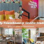 2 5 Miles To Dwntn 3 King Beds - Garage Parking Nashville