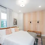 3 King Beds In Hip East Nash 1 Mile To Dwntn Nashville