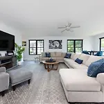 Spacious Only 2 Miles From Downtown * Nashville