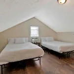 Spacious 3 Bedroom 3 Miles To Dt Holiday home *
