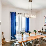 Holiday home Bright Townhome ~ 5 Mi To Downtown!