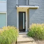 Bright Nashville Townhome About 5 Mi To Downtown!