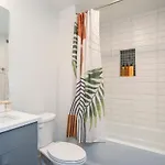 Fabulous Location Walk To Food & Bars Roof Deck * Nashville