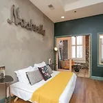Broadway Penthouse Above Live Music & Bars