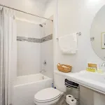 Holiday home Stylish For 12 8th Ave South 6 Beds